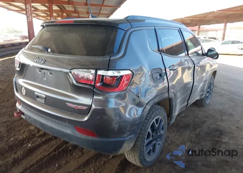 2019 Jeep Compass Trailhawk 4X4 z USA, uszkodzony, nr VIN 3C4NJDDB6KT618113